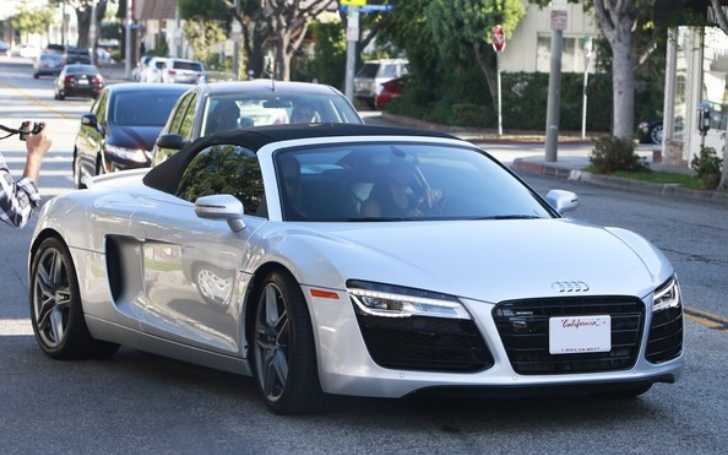 Picture of Zoe Saldana in her Audi A8 Spyder.